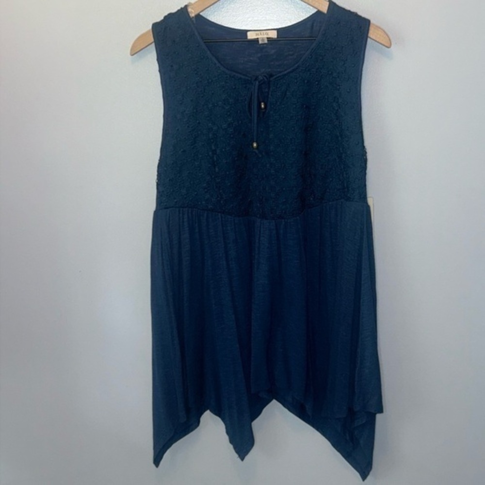 "NWT" Halo Navy Blue Crochet Blouse‎ W/ Handkerchief Hem- Women's Size Medium